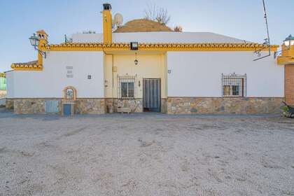 House for sale in Cortes y Graena, Granada. 